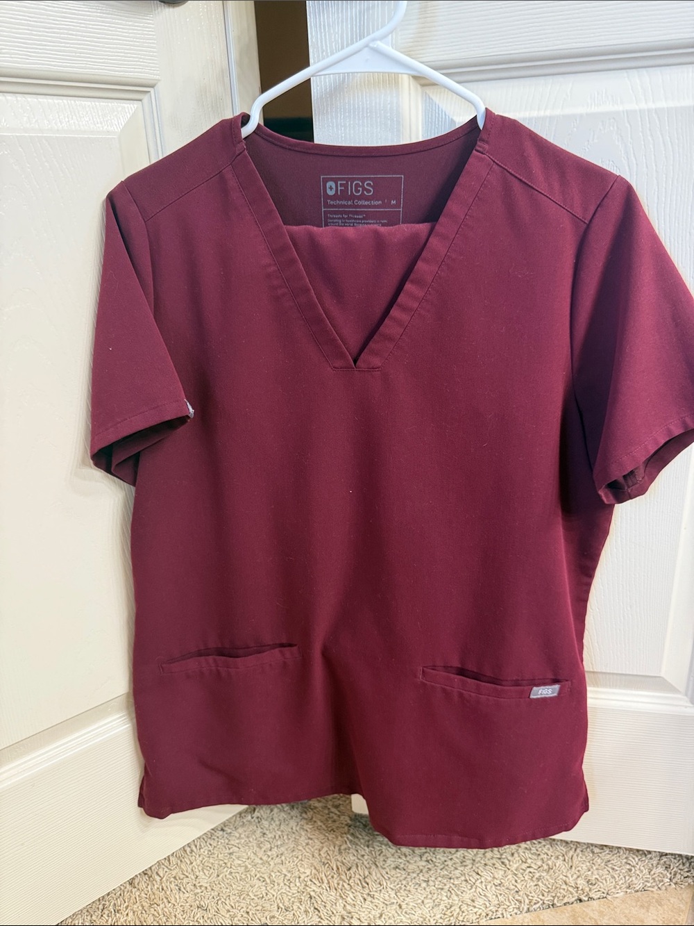 FIGS Women’s Maroon V-Neck Short Sleeve Scrub Set